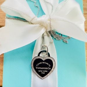 ❌❌SOLD❌❌♥️Tiffany RTT White Gold Diamond Heart Necklace ♥️